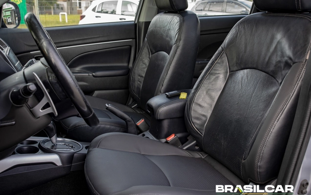 imagem-https://www.socarrao.com.br/sc-vehicle-images-prod/2470917/1783277743738-003_04f2606fff53bb3062a3db7a625c383d.jpg