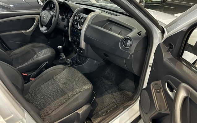 imagem-https://www.socarrao.com.br/sc-vehicle-images-prod/2470921/1783278315162-4_024735.jpg