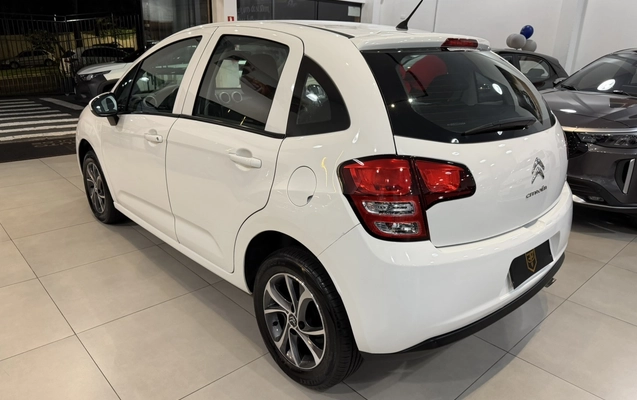 imagem-https://www.socarrao.com.br/sc-vehicle-images-prod/2471074/1783306975960-4_031748.jpg