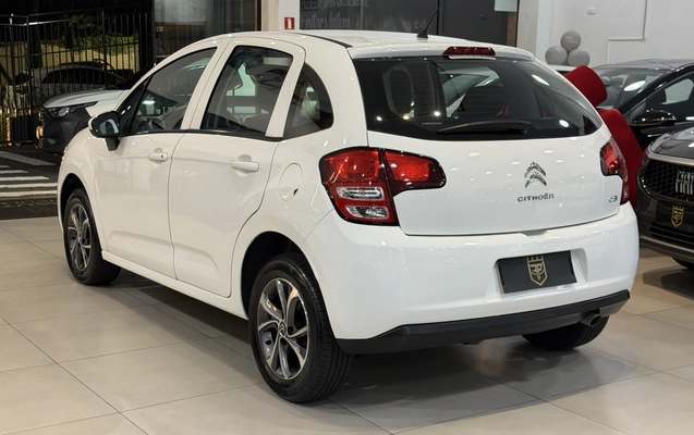 imagem-https://www.socarrao.com.br/sc-vehicle-images-prod/2471074/1783306975979-11_031748.jpg