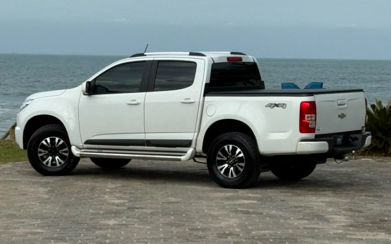 imagem-https://www.socarrao.com.br/sc-vehicle-images-prod/2477200/1783338263942-V2hhdHNBcHAgSW1hZ2UgMjAyNi0wNi0wMSBhdCAxNC4yNS4wMyAoMSkuanBlZw.jpeg
