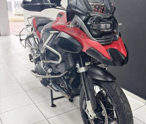 imagem-https://www.socarrao.com.br/sc-vehicle-images-prod/2478002/1786563223394-8244051_1_B_84ec1af5a1.jpeg