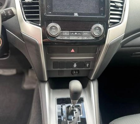 imagem-https://www.socarrao.com.br/sc-vehicle-images-prod/2479339/1783967611586-8251502_9_B_29dfff1747.jpeg
