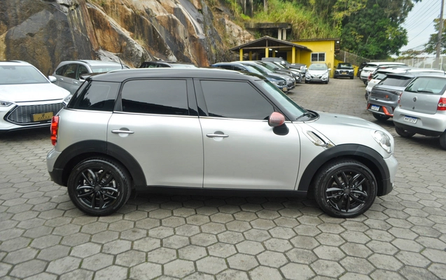 imagem-https://www.socarrao.com.br/sc-vehicle-images-prod/2479484/1783347198241-31682ce50e9b4d95951df9c56995ee0d_1783104022511.jpg