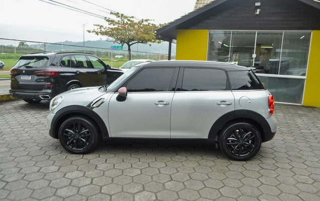 imagem-https://www.socarrao.com.br/sc-vehicle-images-prod/2479484/1783347198242-599c8c29832b4abd8445872d1bdff6aa_1783104022520.jpg