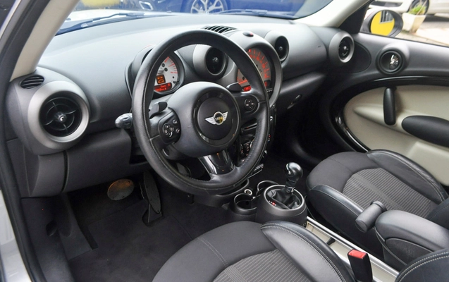 imagem-https://www.socarrao.com.br/sc-vehicle-images-prod/2479484/1783347198244-7173ab25b91d4d44bc886f85d081355a_1783104022547.jpg