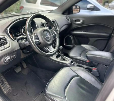 imagem-https://www.socarrao.com.br/sc-vehicle-images-prod/2479485/1789499866058-8251616_15_B_6b7c5fb400.jpeg