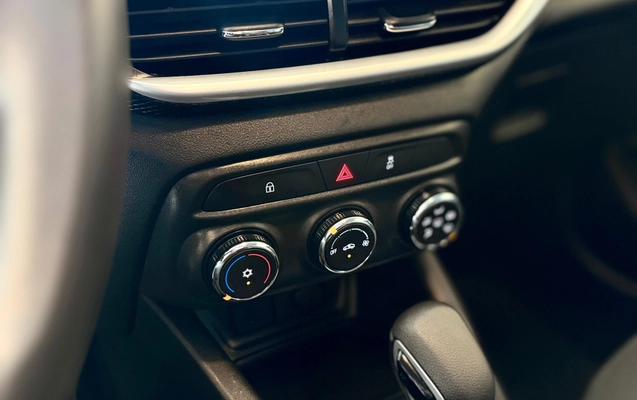 imagem-https://www.socarrao.com.br/sc-vehicle-images-prod/2479560/1789414145572-3b740d0121e147199d0cf8999f288029_1783342294910.jpg