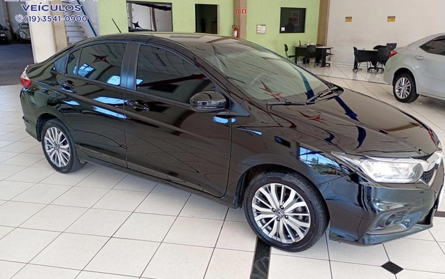 imagem-https://www.socarrao.com.br/sc-vehicle-images-prod/2479835/1789044230331-1230859.jpg