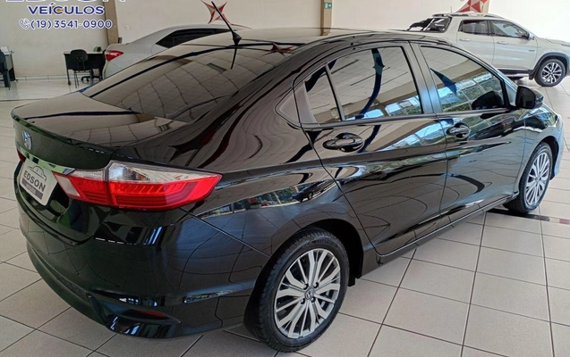imagem-https://www.socarrao.com.br/sc-vehicle-images-prod/2479835/1789044230334-1230862.jpg