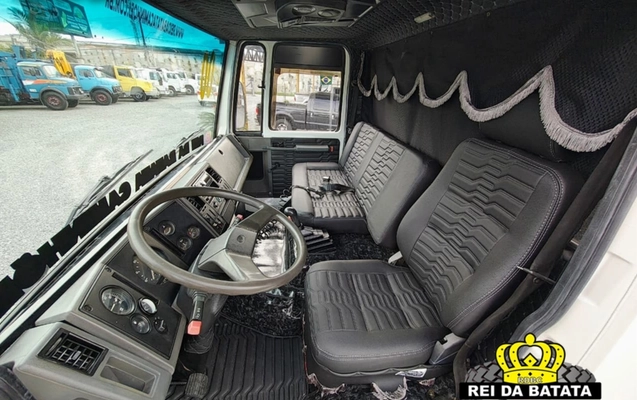 imagem-https://www.socarrao.com.br/sc-vehicle-images-prod/2480405/1783350908615-Ni0zLmpwZw.jpg