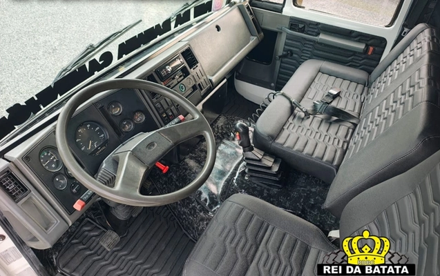 imagem-https://www.socarrao.com.br/sc-vehicle-images-prod/2480405/1783350908706-Ny0zLmpwZw.jpg