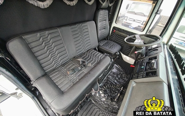 imagem-https://www.socarrao.com.br/sc-vehicle-images-prod/2480405/1783350908993-MTEuanBn.jpg