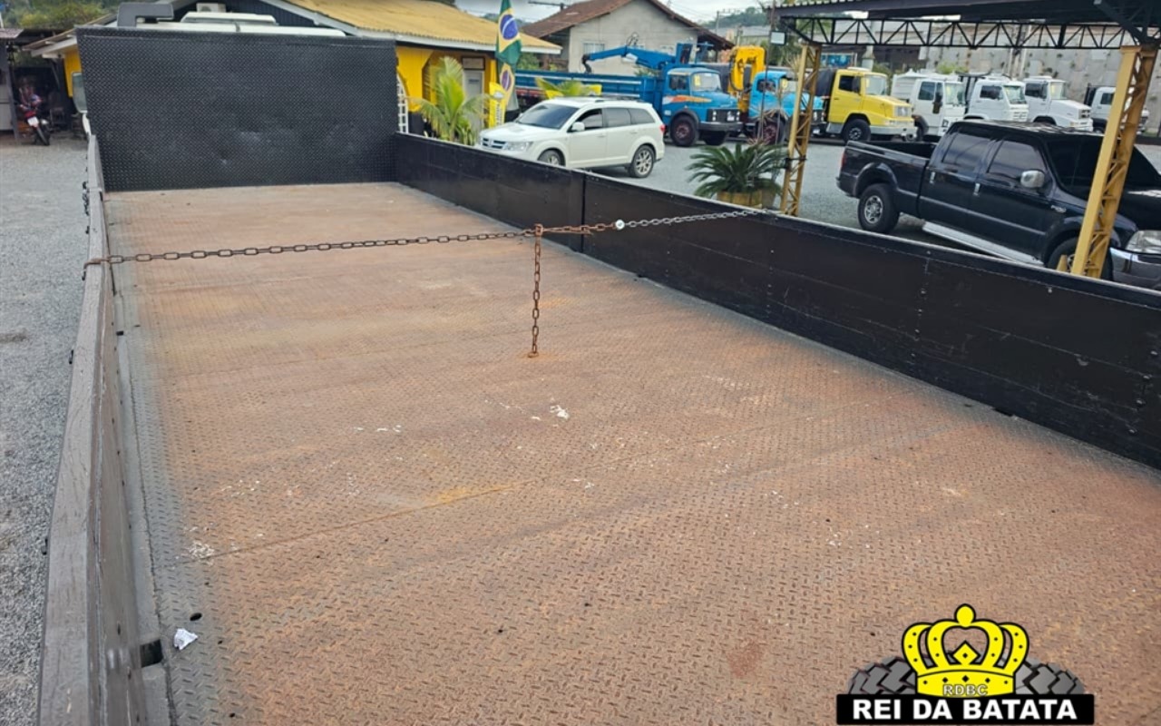 imagem-https://www.socarrao.com.br/sc-vehicle-images-prod/2480405/1783350909062-MTIuanBn.jpg