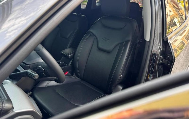 imagem-https://www.socarrao.com.br/sc-vehicle-images-prod/2480466/1786554090801-8244298_6_B_7057183cd0.jpeg