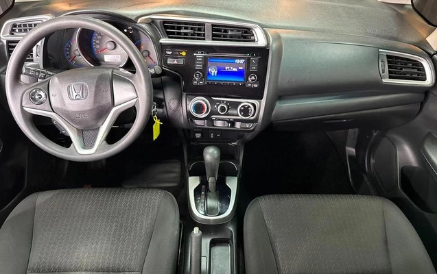 imagem-https://www.socarrao.com.br/sc-vehicle-images-prod/2481430/1784566397649-8193008_7_B_822198dd83.jpeg