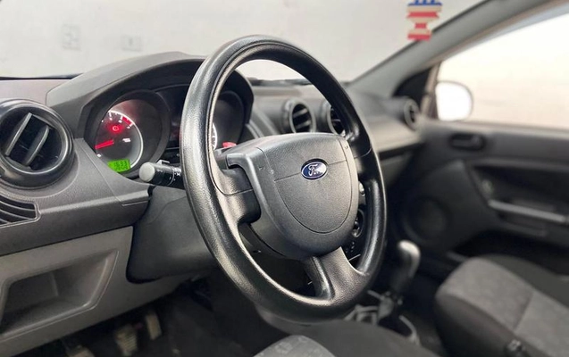imagem-https://www.socarrao.com.br/sc-vehicle-images-prod/2481802/1785329961198-8237642_9_B_89d3286ce4.jpeg