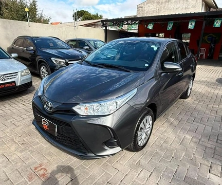 Toyota Yaris 2025 Cinza — foto 1 de 3