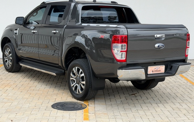 imagem-https://www.socarrao.com.br/sc-vehicle-images-prod/2482075/1783358059776-cc38c31f-d5cd-4ddd-852e-b91e73fd7132.jpg