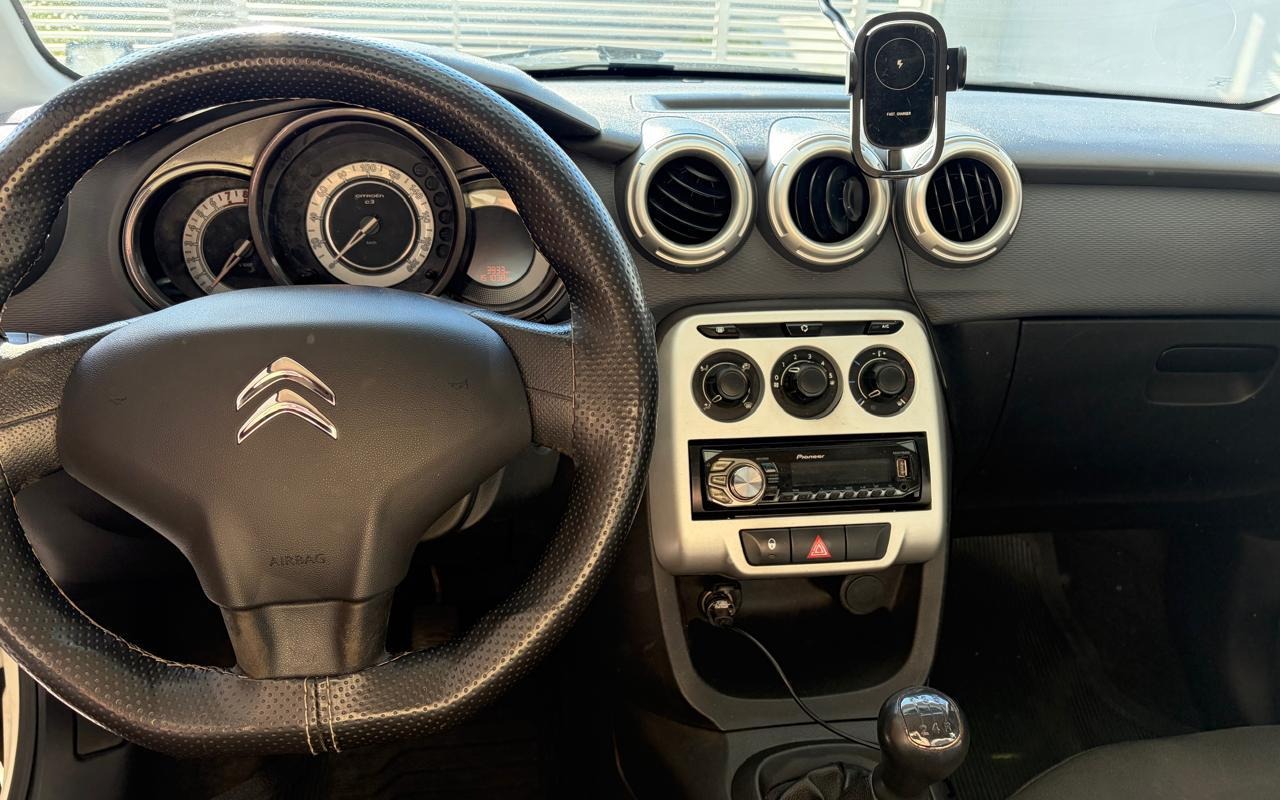 imagem-https://www.socarrao.com.br/sc-vehicle-images-prod/2482233/1786385404313-V2hhdHNBcHAgSW1hZ2UgMjAyNi0wOC0xMCBhdCAxNS4wNC4yMiAoMykuanBlZw.jpeg