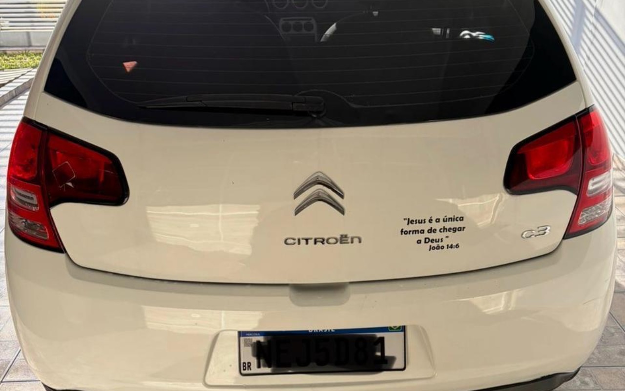imagem-https://www.socarrao.com.br/sc-vehicle-images-prod/2482233/1786385405438-V2hhdHNBcHAgSW1hZ2UgMjAyNi0wOC0xMCBhdCAxNS4wNC4yMCAoMSkuanBlZw.jpeg