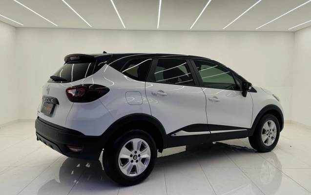 imagem-https://www.socarrao.com.br/sc-vehicle-images-prod/2482375/1783359406018-vehicle_image_1783359201_cd12cb6a4f2fb864bd82ad6e9822bdd7.jpeg