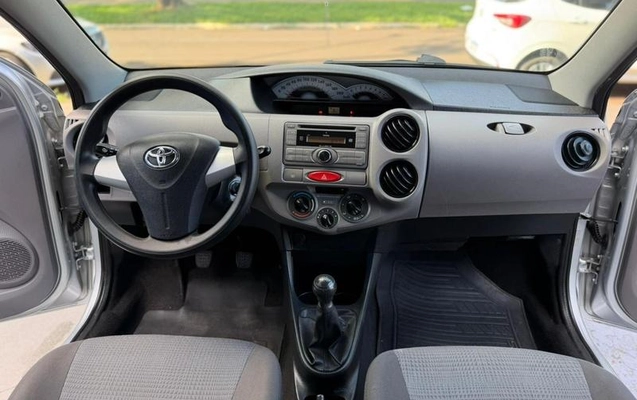 imagem-https://www.socarrao.com.br/sc-vehicle-images-prod/2482674/1783452639274-7931844_12_B_8175be01b7.jpeg
