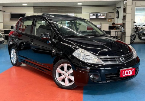 Nissan TIIDA 2012 Preto — foto 1 de 3