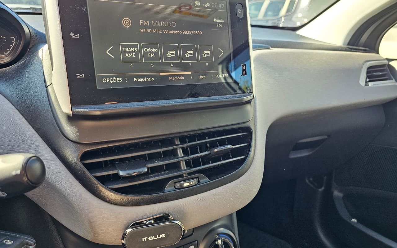 imagem-https://www.socarrao.com.br/sc-vehicle-images-prod/2483427/1784125716336-V2hhdHNBcHAgSW1hZ2UgMjAyNi0wNy0xNSBhdCAxMC4yOS4wMiAoMSkuanBlZw.jpeg