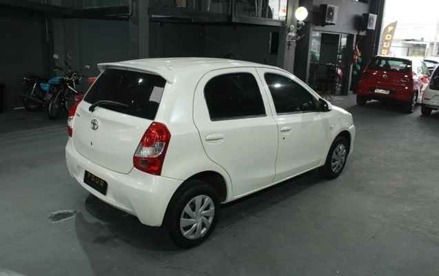 imagem-https://www.socarrao.com.br/sc-vehicle-images-prod/2483942/1791466256777-gb-61fd19e.jpg