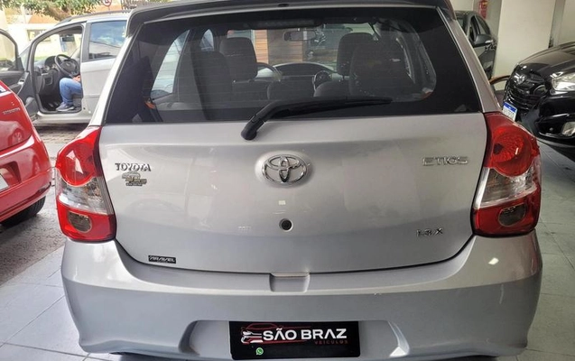 imagem-https://www.socarrao.com.br/sc-vehicle-images-prod/2484037/1785330766929-8251929_4_B_661994f7f2.jpeg