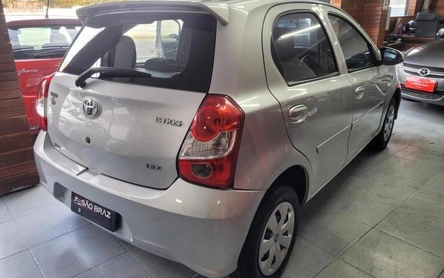 imagem-https://www.socarrao.com.br/sc-vehicle-images-prod/2484037/1785330766930-8251929_5_B_56365ec8f5.jpeg