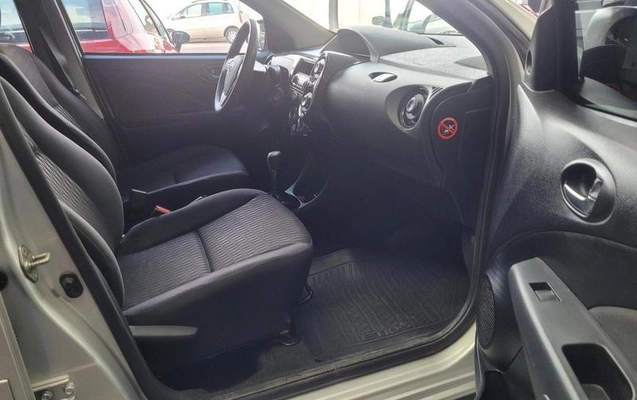 imagem-https://www.socarrao.com.br/sc-vehicle-images-prod/2484037/1785330766932-8251929_7_B_230643d383.jpeg