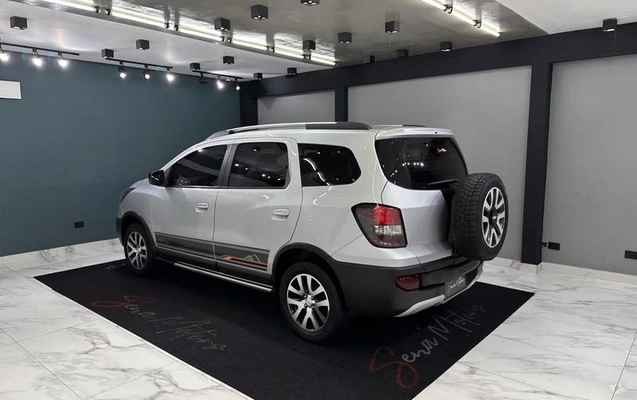 imagem-https://www.socarrao.com.br/sc-vehicle-images-prod/2484384/1789661589550-8195279_5_B_1e7f6ff508.jpeg