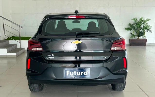 imagem-https://www.socarrao.com.br/sc-vehicle-images-prod/2484393/1789770760496-OzThfFLEK47t9Ry9iP4tmPimsXkLaUqI.jpg