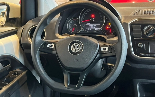 imagem-https://www.socarrao.com.br/sc-vehicle-images-prod/2484482/1789770723650-CjFVrZJcEuLo89rnsEGZzRfAN9t1HiC6cB9R.jpg