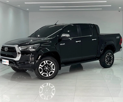 Toyota Hilux 2025 Preto — foto 1 de 3