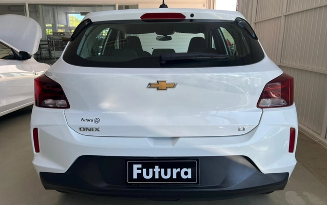 imagem-https://www.socarrao.com.br/sc-vehicle-images-prod/2484509/1789770703976-YqdCiYp7pxnlAWlGWRPWI5X7Yy8dmGHm.jpg