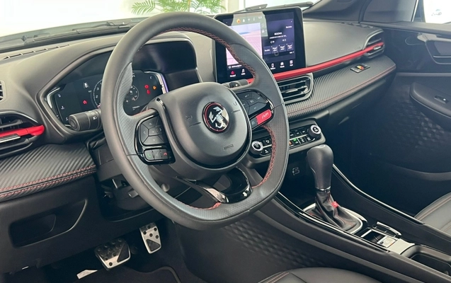 imagem-https://www.socarrao.com.br/sc-vehicle-images-prod/2484583/1789770641508-Uljk79hvNkTU7tipxyOTqP6x0zBkss2e.jpg
