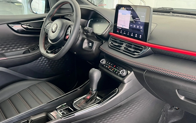 imagem-https://www.socarrao.com.br/sc-vehicle-images-prod/2484583/1789770641516-5kBlngmNYm7PGvDx05nGTvrQdAtPpef0.jpg