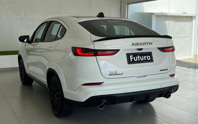 imagem-https://www.socarrao.com.br/sc-vehicle-images-prod/2484583/1789770641520-PIuKBrypQLayqsPX3ME3gVHaa5dJXC4x.jpg
