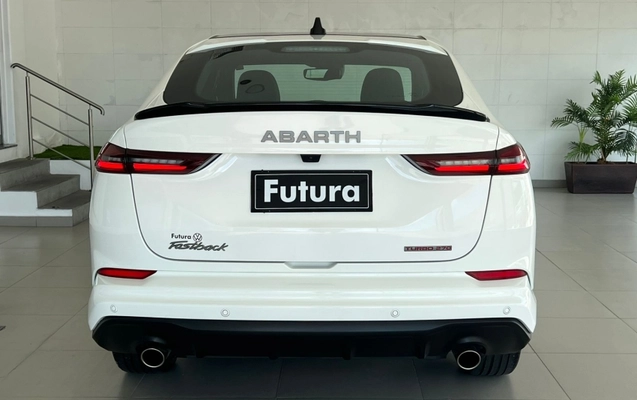 imagem-https://www.socarrao.com.br/sc-vehicle-images-prod/2484583/1789770641522-AzytPFRfH7ocZTTeWdg8yhGPOOOVveO4.jpg