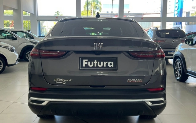 imagem-https://www.socarrao.com.br/sc-vehicle-images-prod/2484632/1789770617233-45rZA8evMwLLdcDjEFktJx0QG6bERErQ.jpg