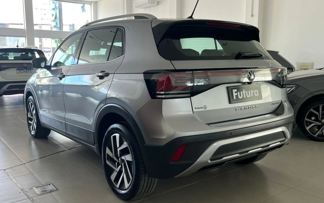 imagem-https://www.socarrao.com.br/sc-vehicle-images-prod/2484668/1789770539283-2q1f1K4Np8x90yDHK2Se3JXJyVreMKc6.jpg