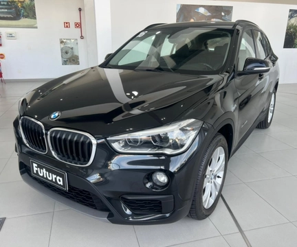 Bmw X1 2016 Preto — foto 1 de 3