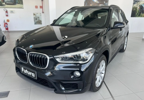 Bmw X1 2016 Preto — foto 1 de 3
