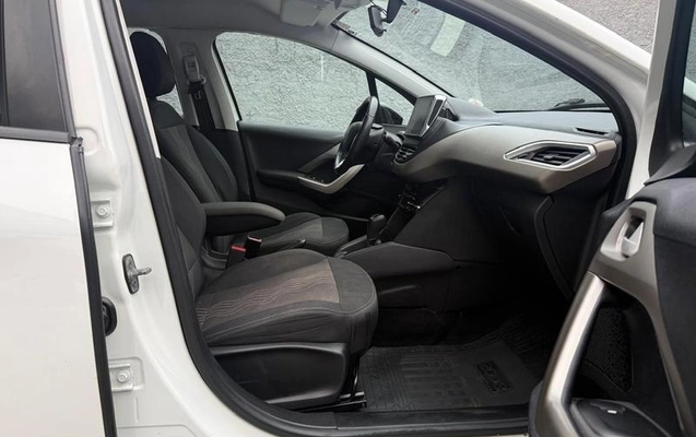 imagem-https://www.socarrao.com.br/sc-vehicle-images-prod/2484912/1783369766439-8251837_8_B_84826651a7.jpeg