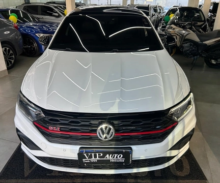 Volkswagen Jetta 2019 Branco — foto 1 de 3