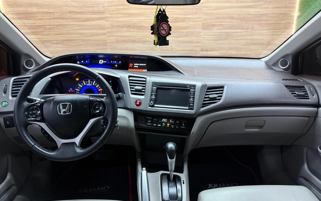 imagem-https://www.socarrao.com.br/sc-vehicle-images-prod/2485096/1787922629626-uoN9d7ZiLqzptfjHEKPVjijmYv2VWTVb.jpg