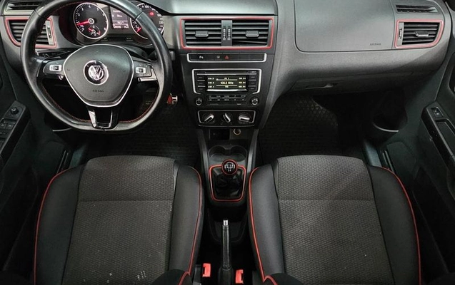 imagem-https://www.socarrao.com.br/sc-vehicle-images-prod/2485117/1783629451200-8198475_18_B_99155af412.jpeg